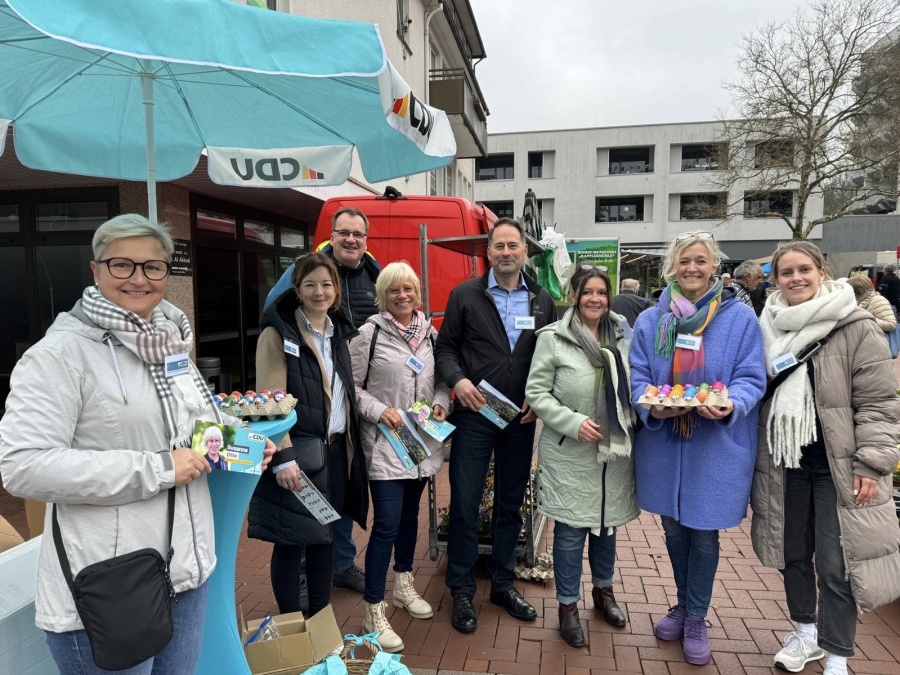 Ostercanvassing auf dem Markt 
